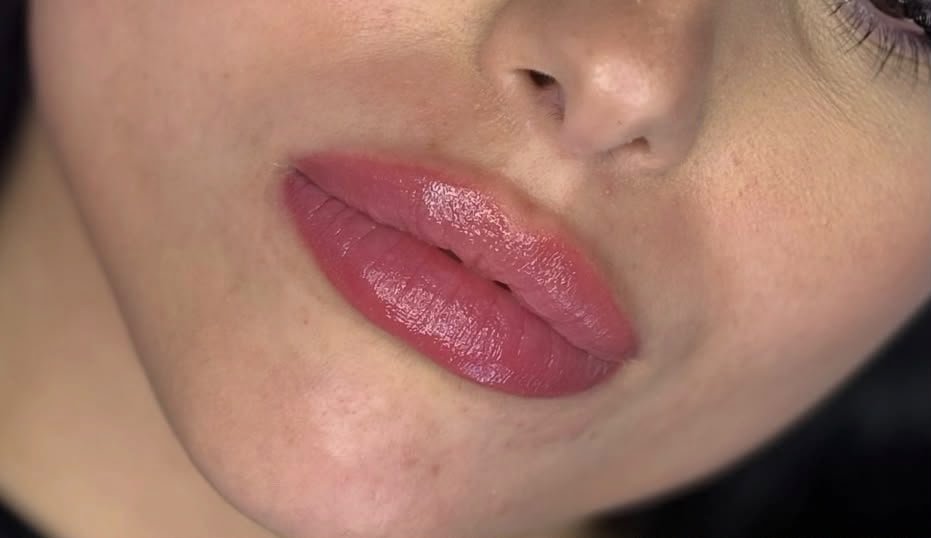 Full Lips (Lip Blush) — dettaglio 4